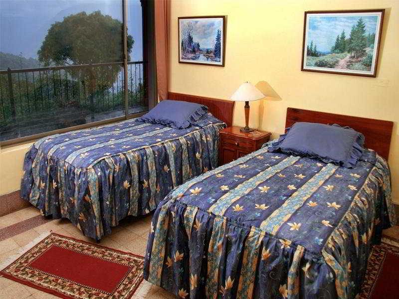 Hotel Gloria Коройко Екстериор снимка