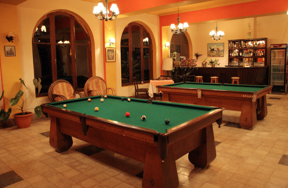 Hotel Gloria Коройко Екстериор снимка