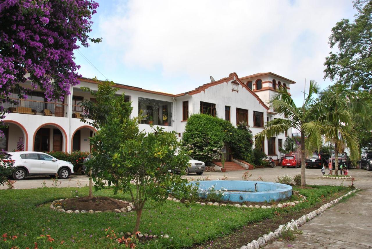 Hotel Gloria Коройко Екстериор снимка