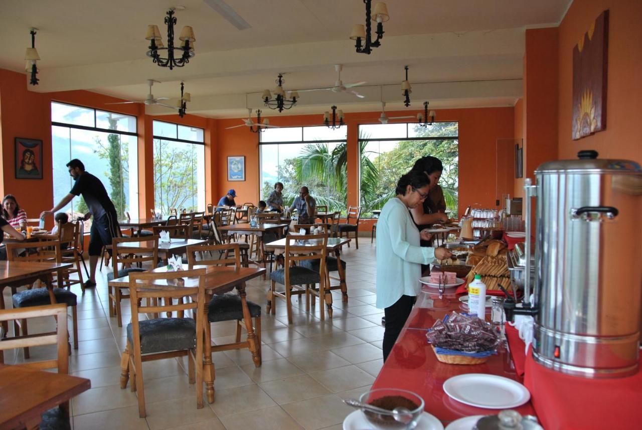 Hotel Gloria Коройко Екстериор снимка